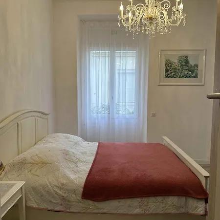 Situe Dans La Gallia Historique Apartment